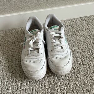 Reebok Sneakers